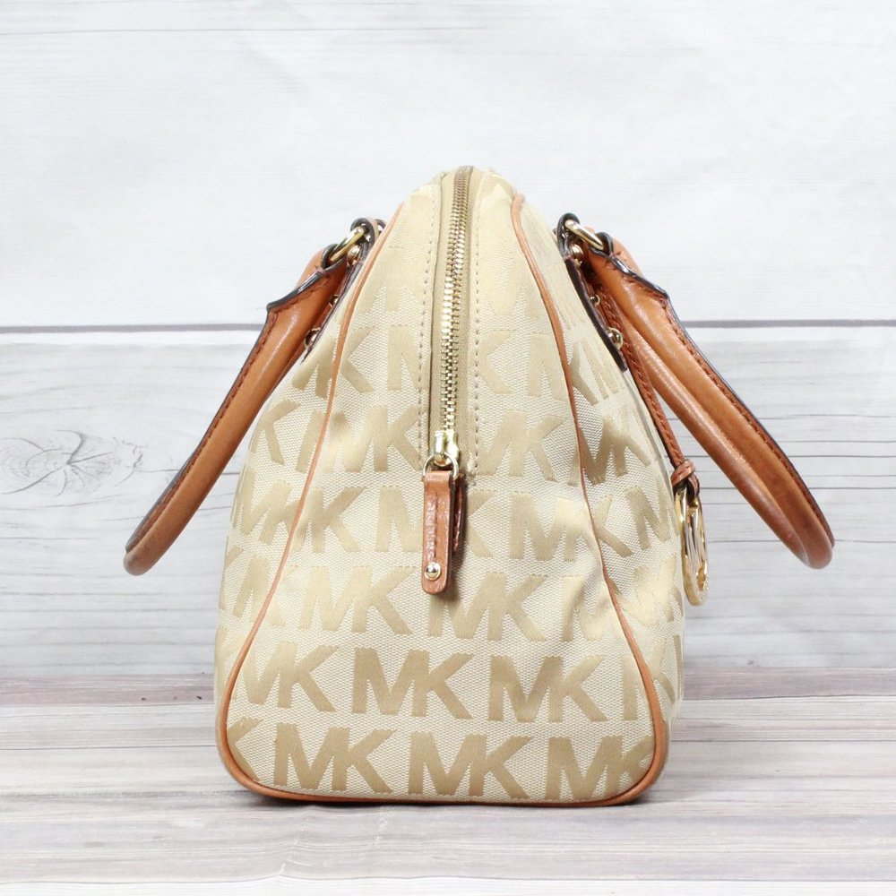 Michael Kors Women Brown Leather Lined Handbag - Picture 4 of 10